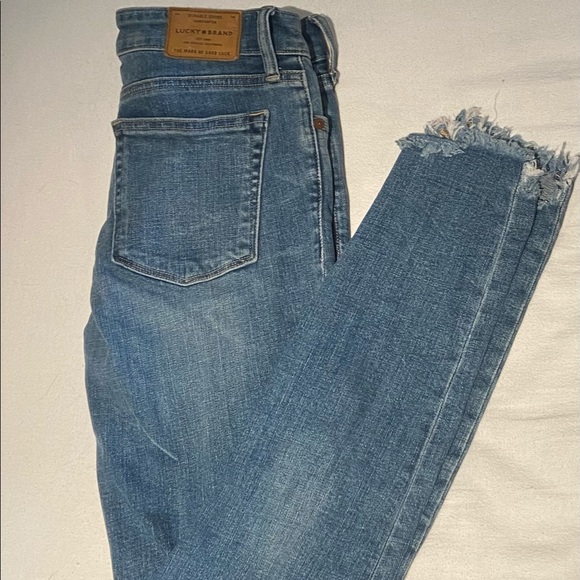 Lucky Brand Jeans WORN ONCE !! - Picture 2 of 2